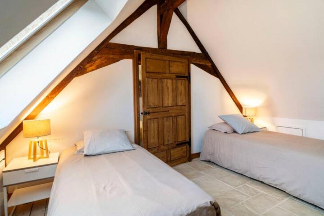 Villa Republique Normandie Caen Kamer foto